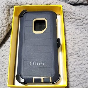 S9 CASES. 2 DEFENDER ONE FOLIO ALL NEW.